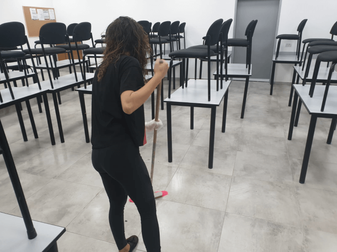 ניקיון ותחזוקה בבית ספר 2